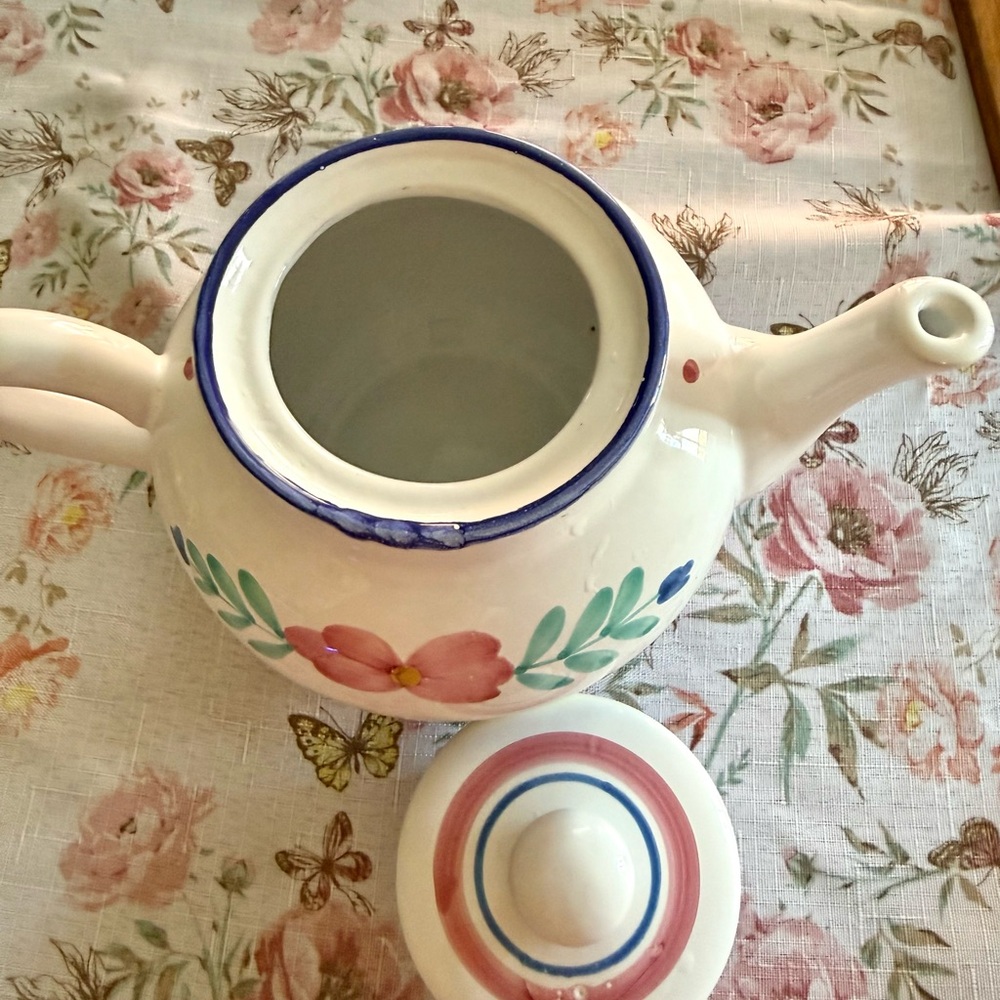 Vintage Floral Ceramic Teapot – Cottage Style Kitchen Decor - Picture 5 of 8